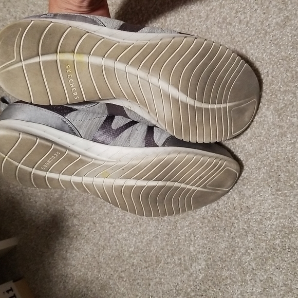 Skechers with memory foam. Size 10 - Picture 5 of 5
